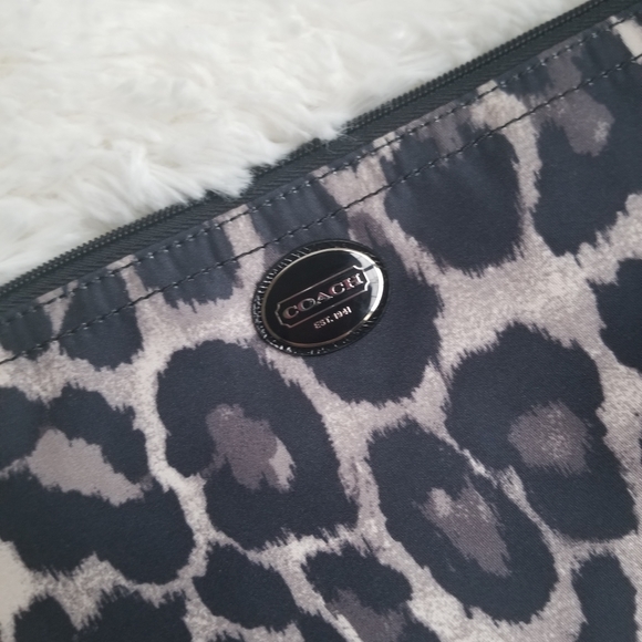 Coach multipurpose bag - Picture 3 of 8